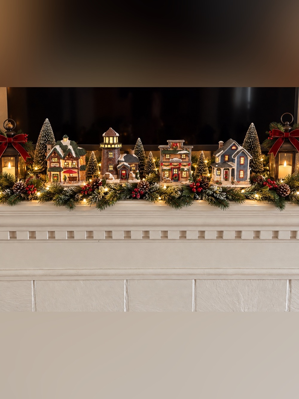 Vintage mini porcelain houses